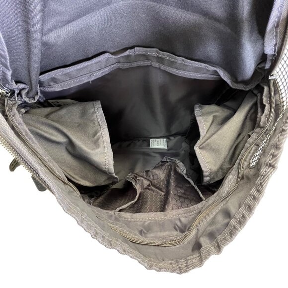 Point 3 Grey With Mesh & Ball Compartment Road Trip 2.0 Basketball Backpack - Picture 7 of 16